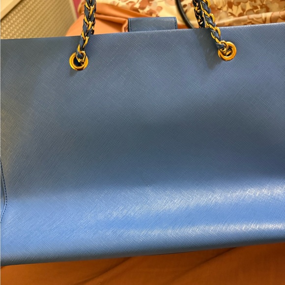 Salvatore Ferragamo Blue Leather Vara Bow Chain Shoulder Bag - Picture 2 of 14
